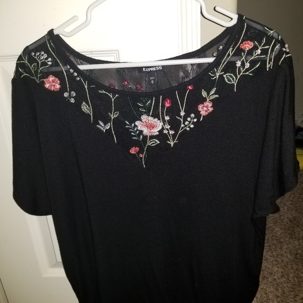 Express top size M